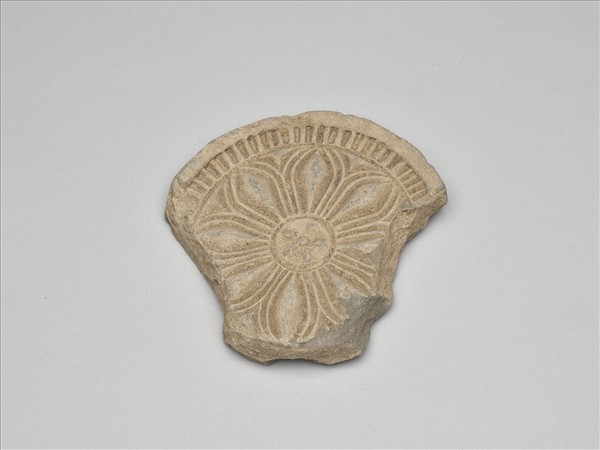 花卉紋瓦當殘片