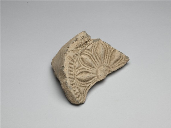 花卉紋瓦當殘片