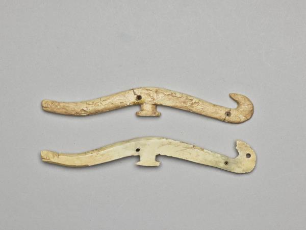 骨雙拼龍紋帶鉤