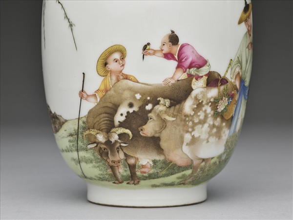 琺瑯彩農耕圖瓶