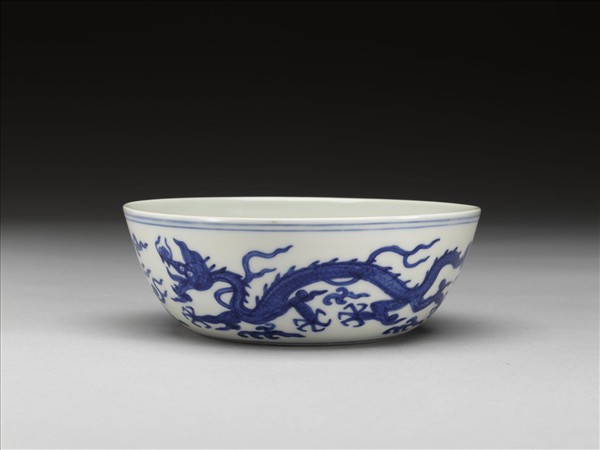 青花雲龍紋碗