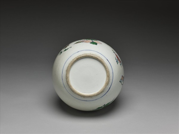 鬥彩花卉紋長頸瓶