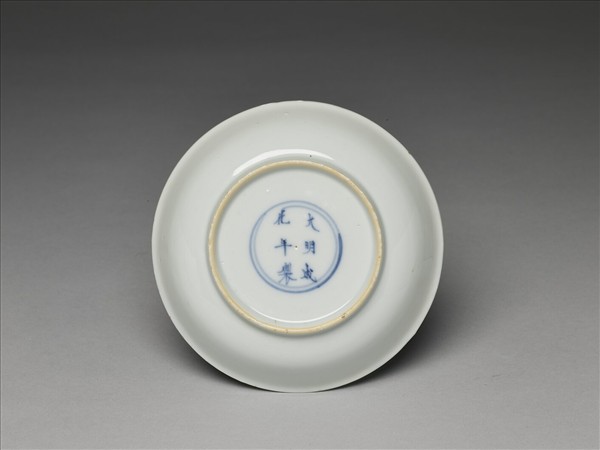 白瓷碟