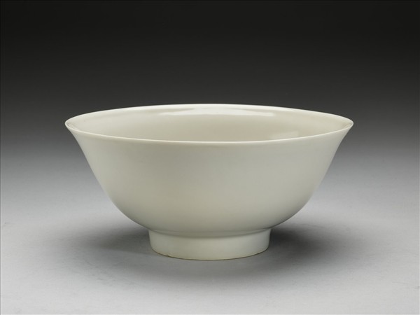 甜白釉碗