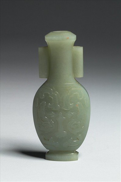 玉獸面紋貫耳瓶