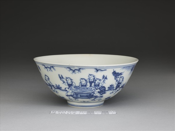 青花嬰戲圖碗