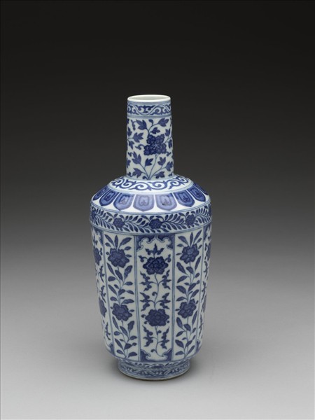 青花花卉紋蒲槌瓶