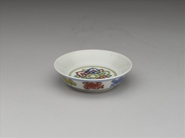 鬥彩如意雲芝碟