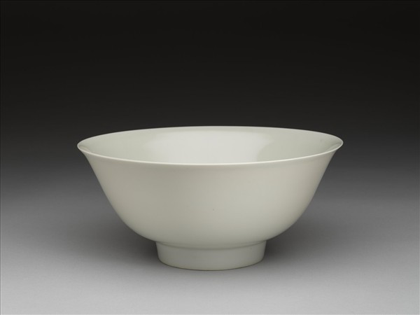 白瓷撇口大碗