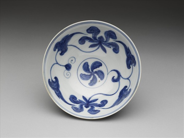 青花寶蓮紋碗