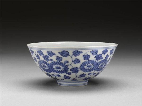 青花菊花紋碗