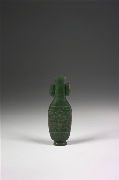 玉獸面紋貫耳瓶