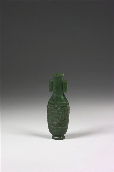 玉獸面紋貫耳瓶