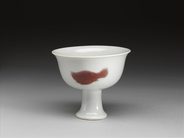 釉裡紅三魚紋高足盅