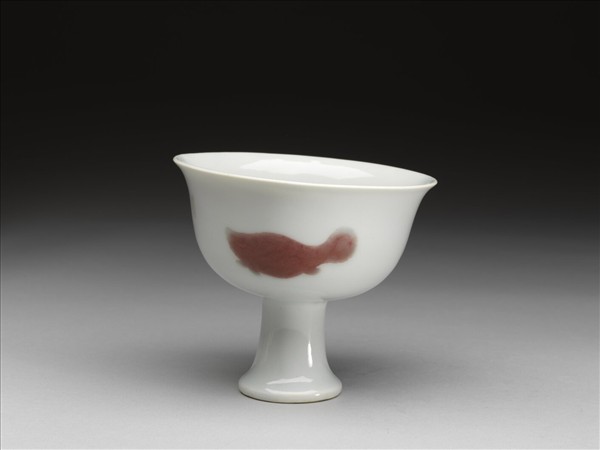 釉裡紅三魚紋高足盅