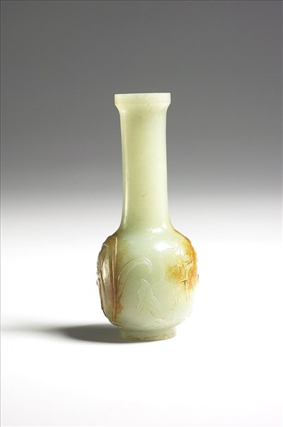 玉荷花紋瓶