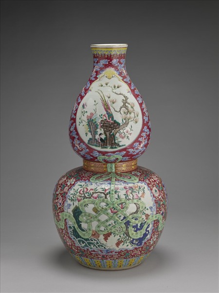 粉彩紅地花鳥紋葫蘆瓶