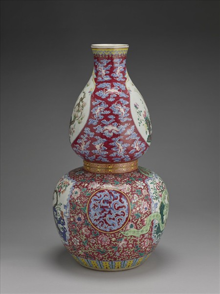 粉彩紅地花鳥紋葫蘆瓶