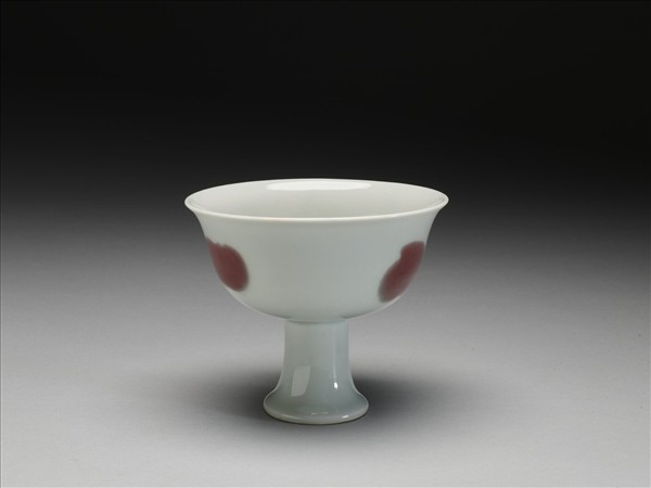 釉裡紅三果紋高足杯