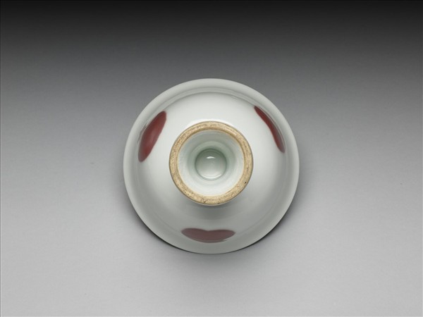 釉裡紅三果紋高足杯