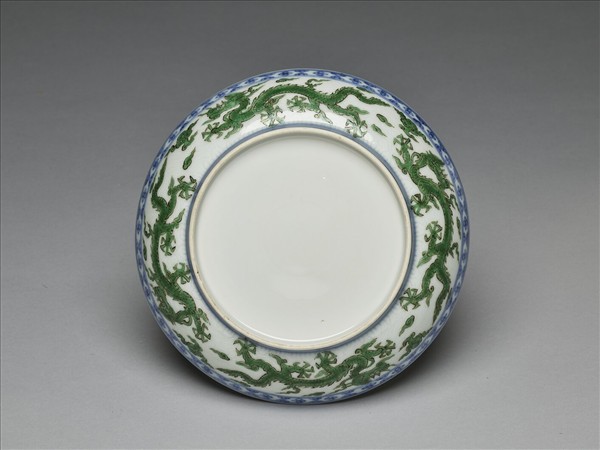 青花綠彩五龍紋盤