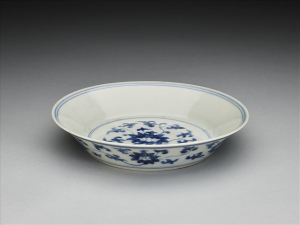 青花番蓮紋盤
