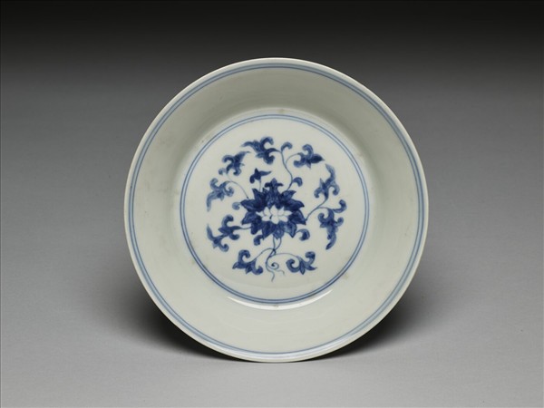 青花番蓮紋盤
