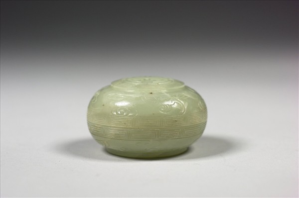 玉雲蝠壽字圓盒