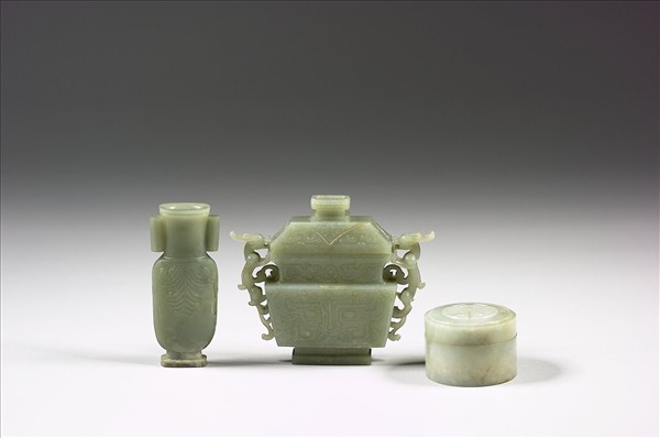 玉雕獸面紋長方爐