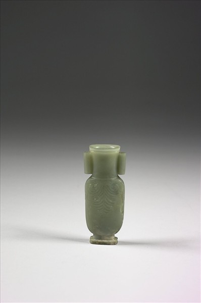 玉雕葉紋貫耳瓶