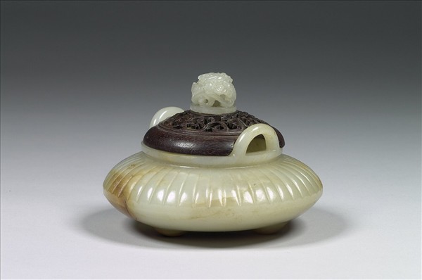 玉扁圓形直紋爐