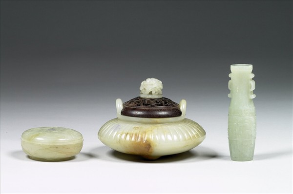 玉扁圓形直紋爐