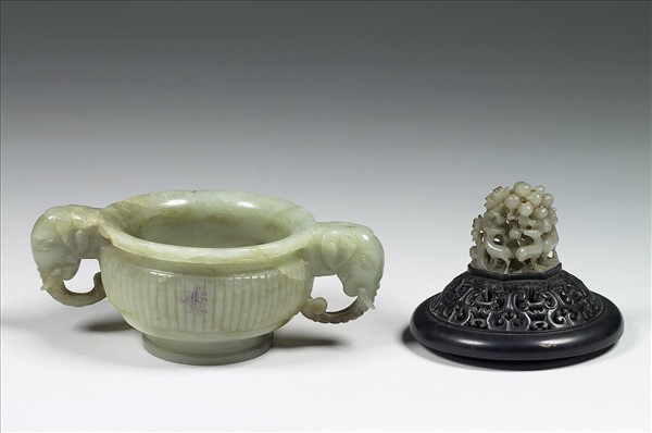 玉直紋簋形象耳爐