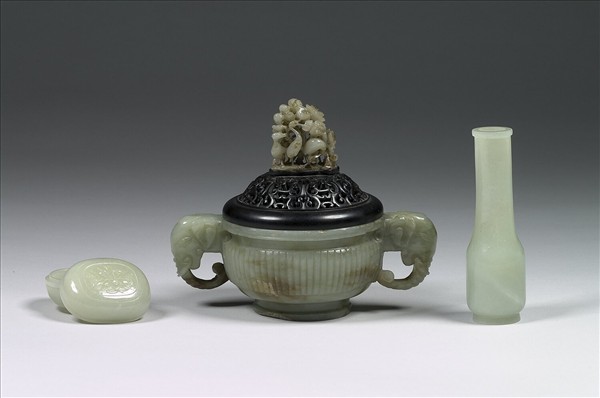 玉直紋簋形象耳爐