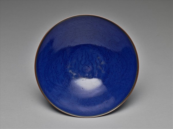 霽青釉雙龍戲珠紋碗