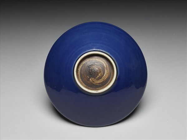 霽青釉雙龍戲珠紋碗