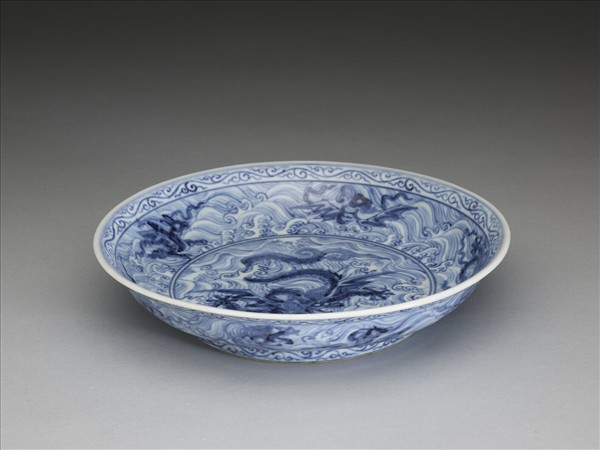 青花波濤海獸紋盤
