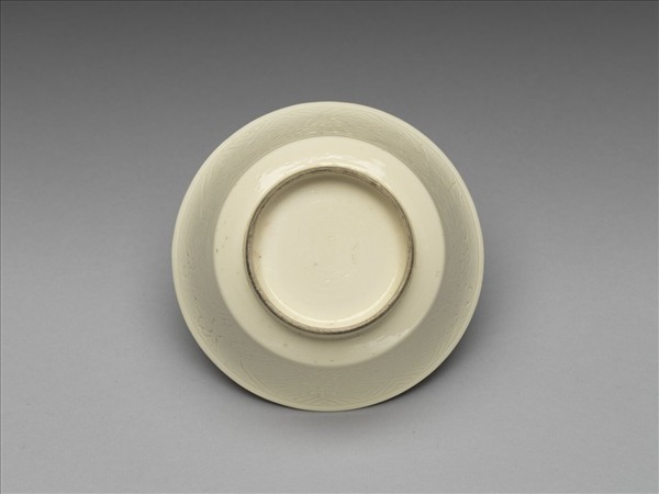 彭窯 白瓷壽字花卉紋杯