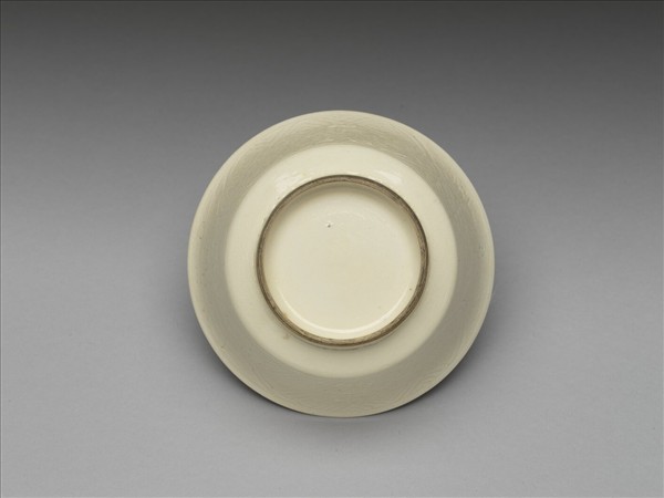 彭窯 白瓷壽字花卉紋杯