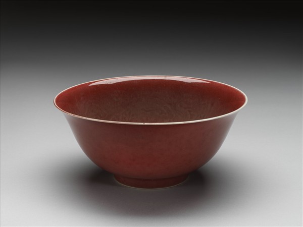 霽紅釉雲龍紋碗