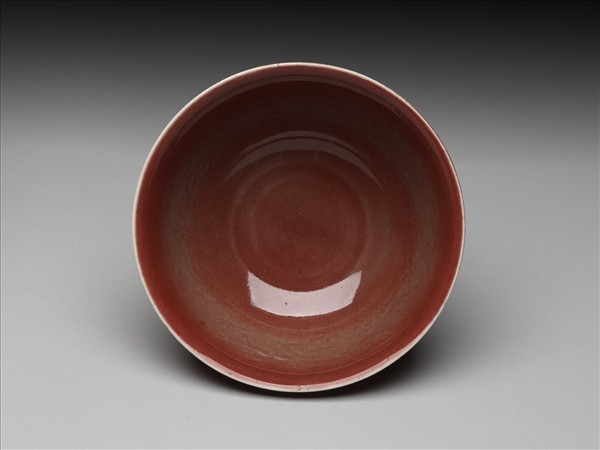 霽紅釉雲龍紋碗