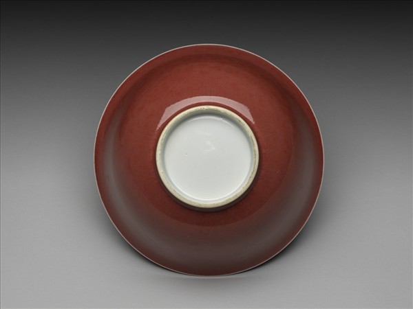 霽紅釉雲龍紋碗