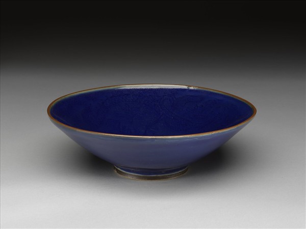 霽青釉雙龍戲珠紋碗