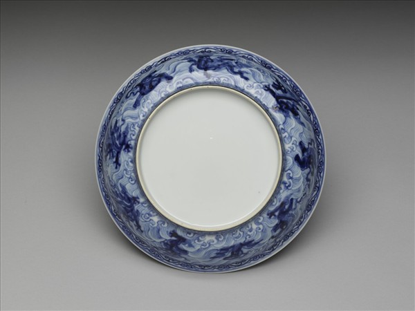 青花波濤海獸紋盤