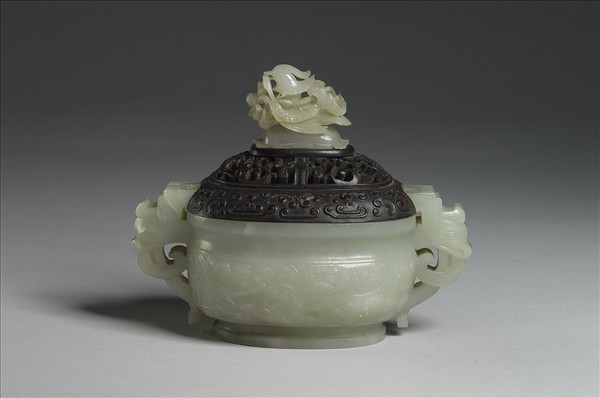 玉橢圓獸面紋爐