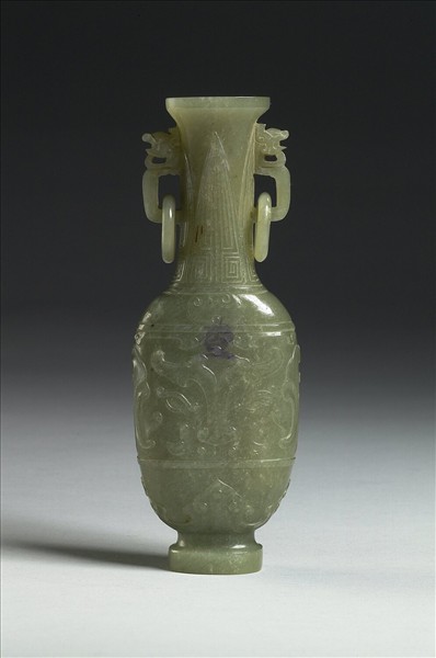 玉獸面環耳瓶
