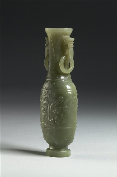 玉獸面環耳瓶