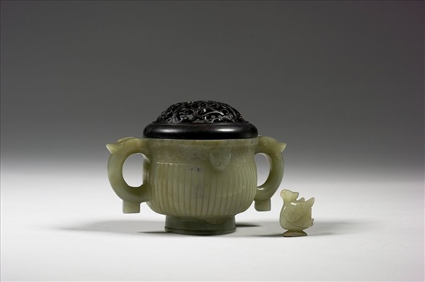 玉直棱紋簋形爐