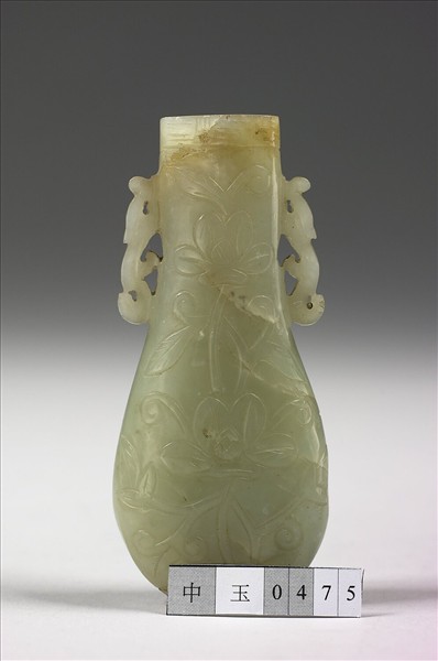 玉雕花瓶