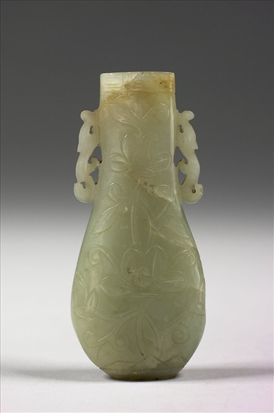 玉雕花瓶